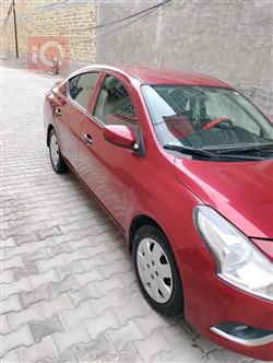 نيسان فيرسا